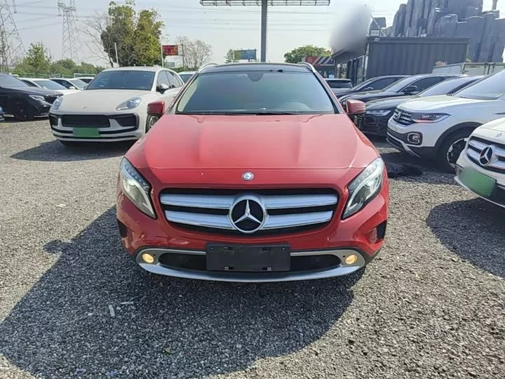 Mercedes-Benz GLA