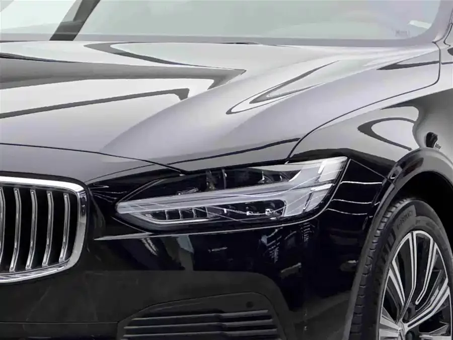 Volvo S90 plug-in hybrid