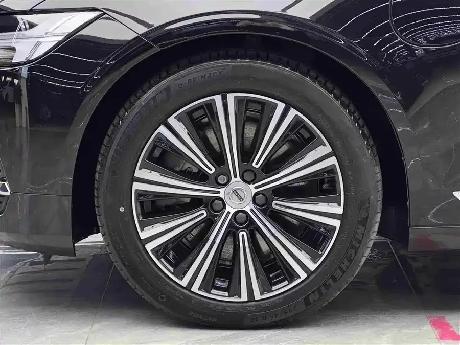 Volvo S90 plug-in hybrid