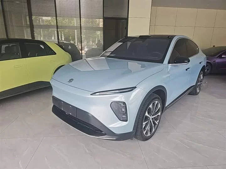 NIO EC7