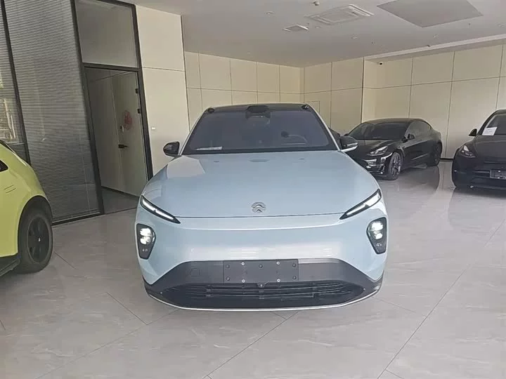 NIO EC7