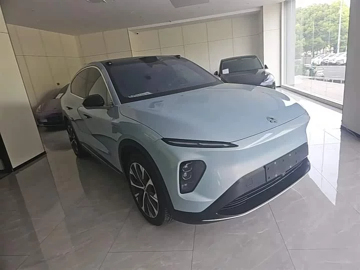 NIO EC7