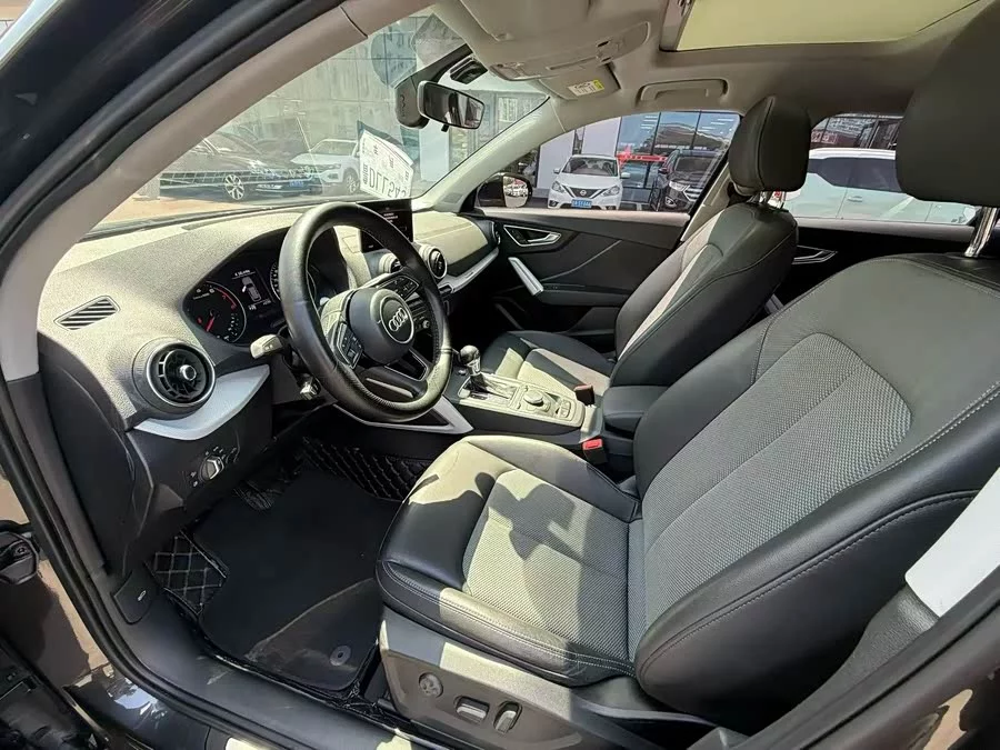 Audi Q2L