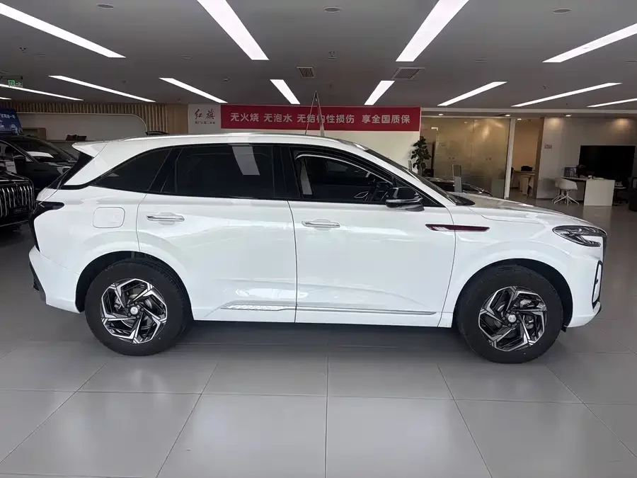 Hongqi HS3