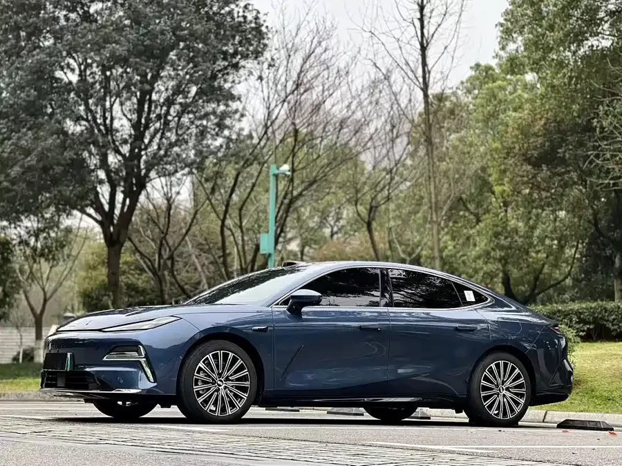 Geely Galaxy Star 8