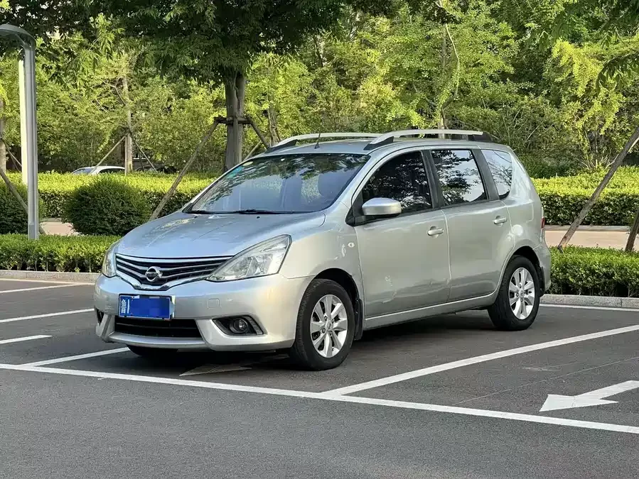 Nissan Livina