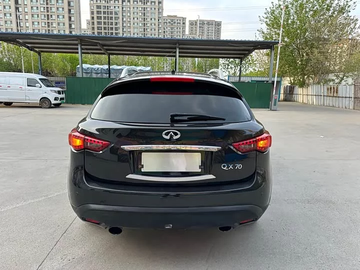Infiniti FX