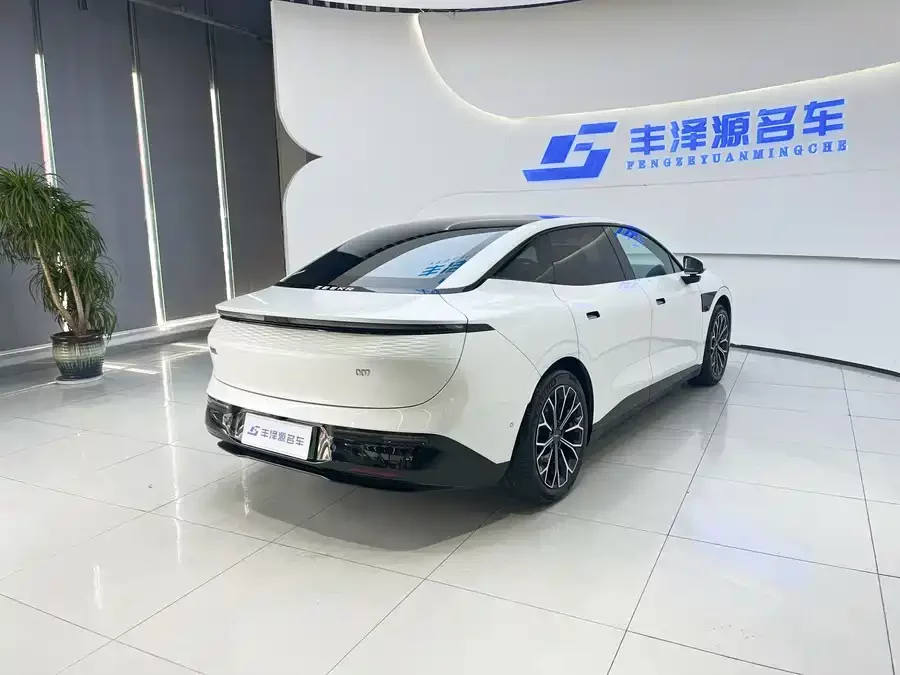 Zeekr 007