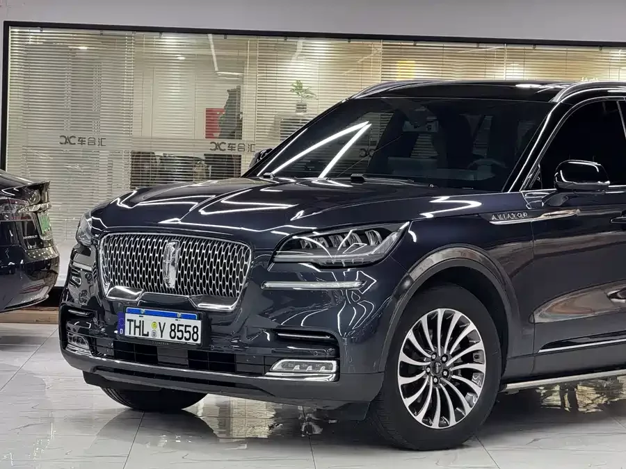 Lincoln Aviator