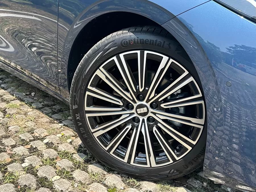 Geely Galaxy A7 EM