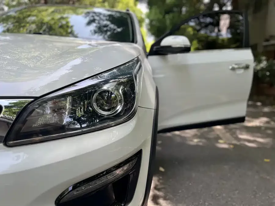 Kia KX CROSS