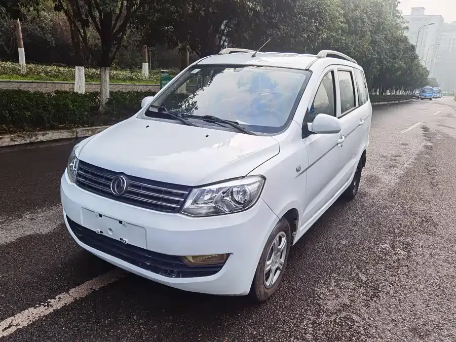Dongfeng Fengguang 330