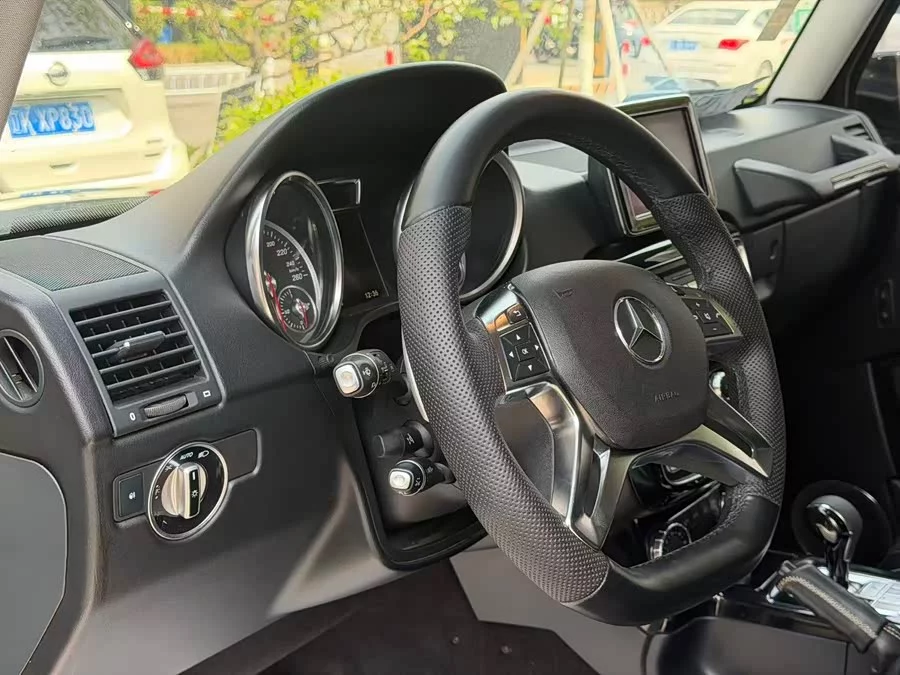 Mercedes Benz G-rated