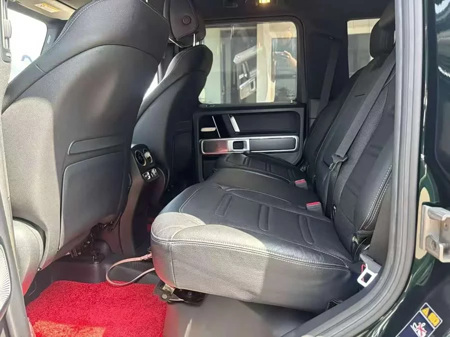 Mercedes Benz G-rated