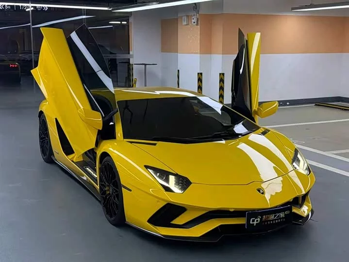 Lamborghini Aventador