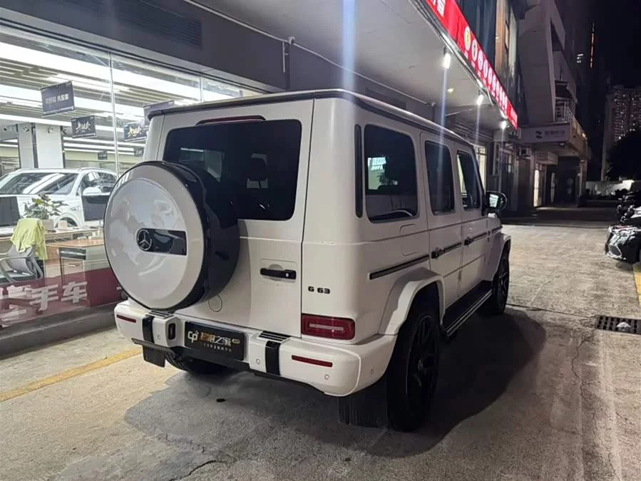 Mercedes Benz G-rated