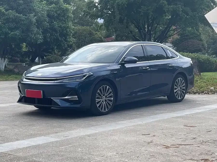 Geely Galaxy A7 EM