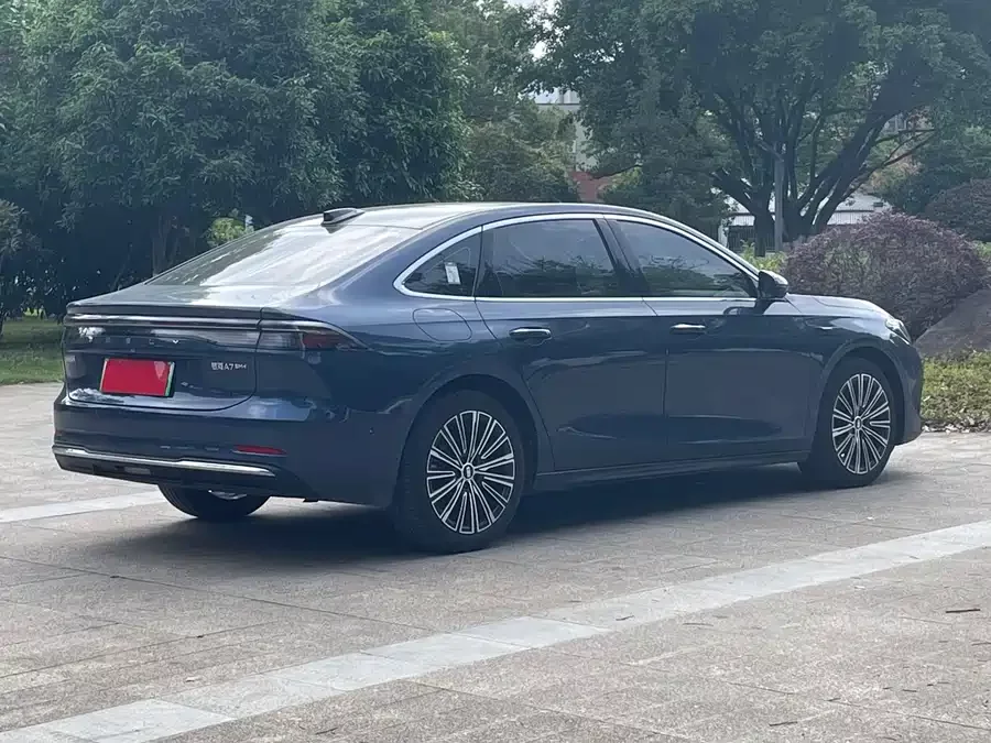 Geely Galaxy A7 EM
