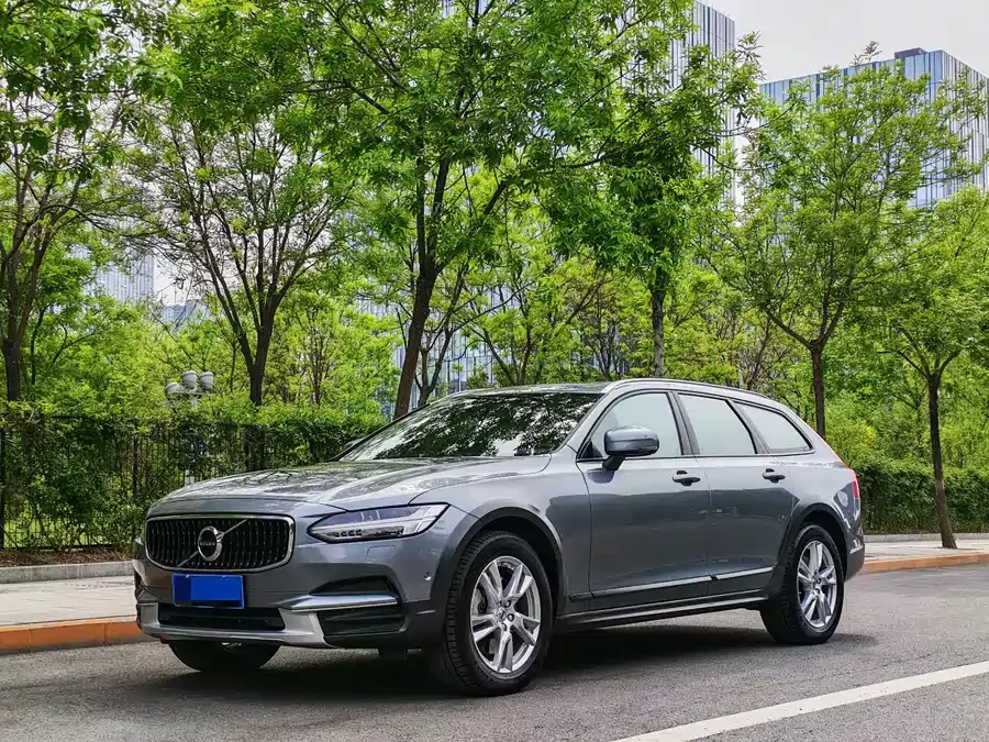 Volvo V90
