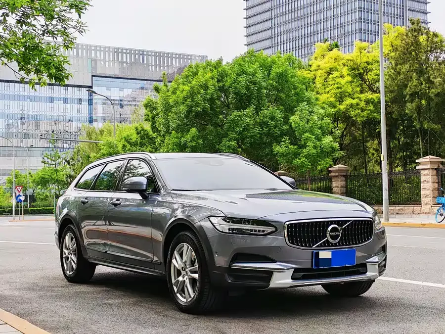 Volvo V90