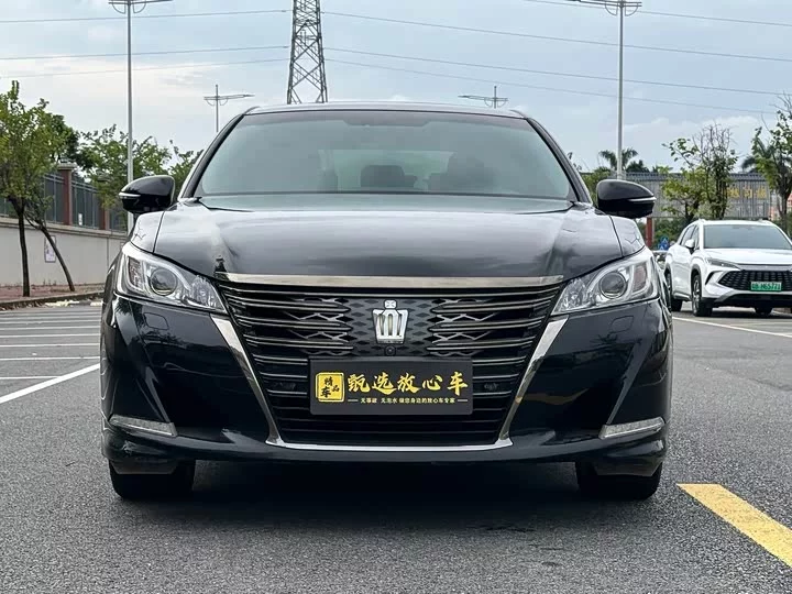 Toyota crown