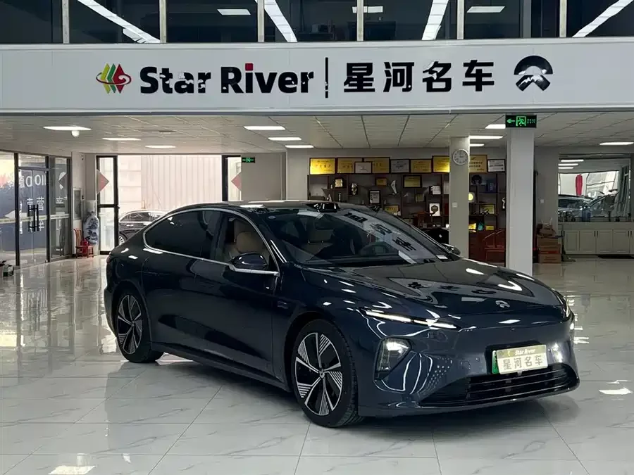 NIO ET7