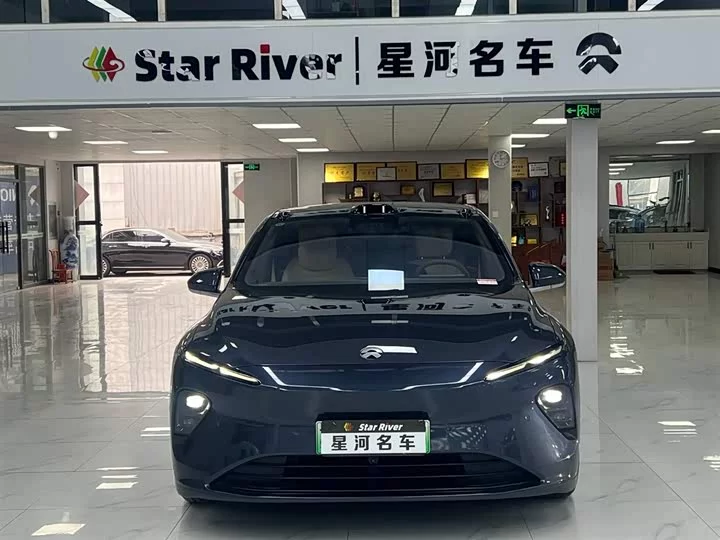 NIO ET7