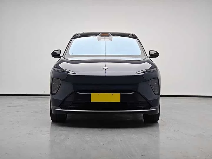 NIO ES8