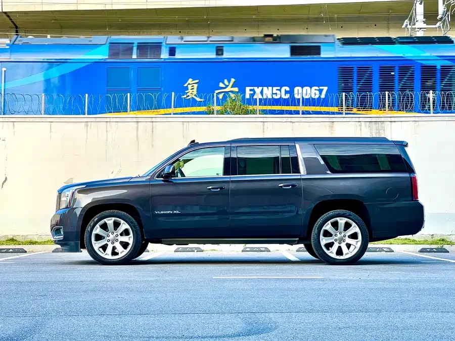 GMC YUKON