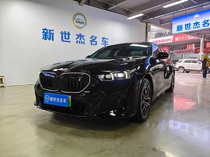 BMW i5