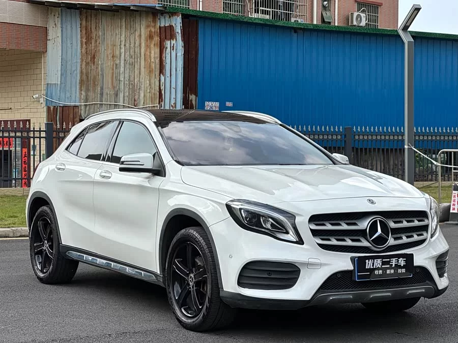 Mercedes Benz GLA