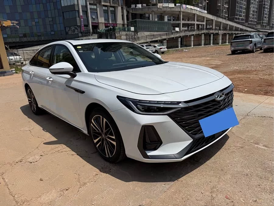 Chery Arrizo 8