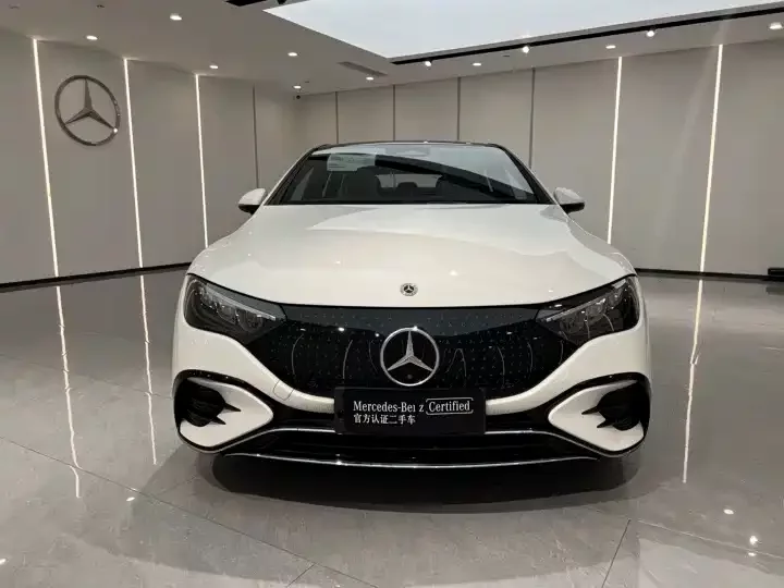 Mercedes Benz EQE