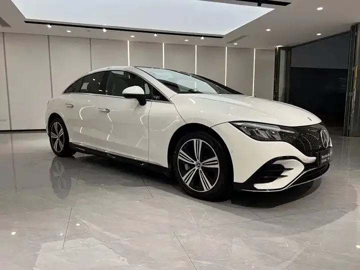 Mercedes Benz EQE