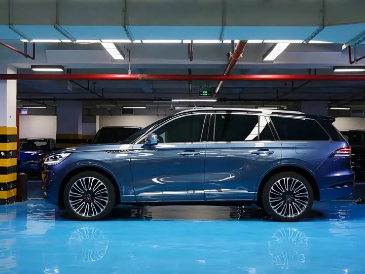 Lincoln aviator