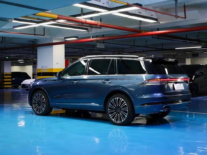 Lincoln aviator