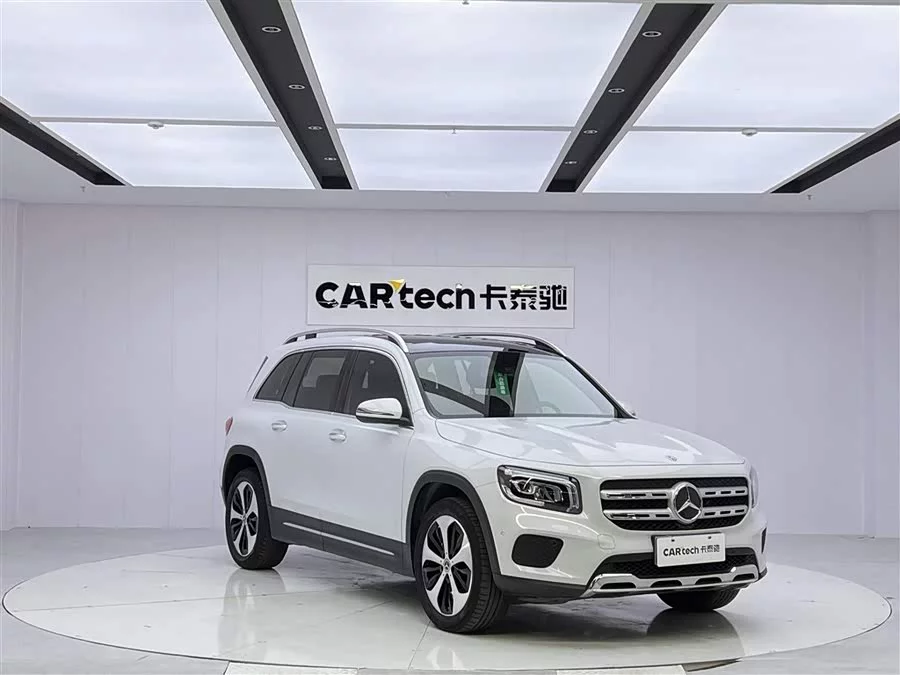 Mercedes Benz GLB