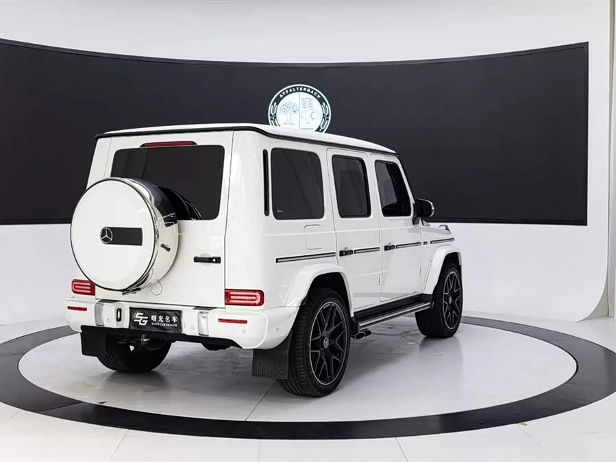 Mercedes Benz G-rated