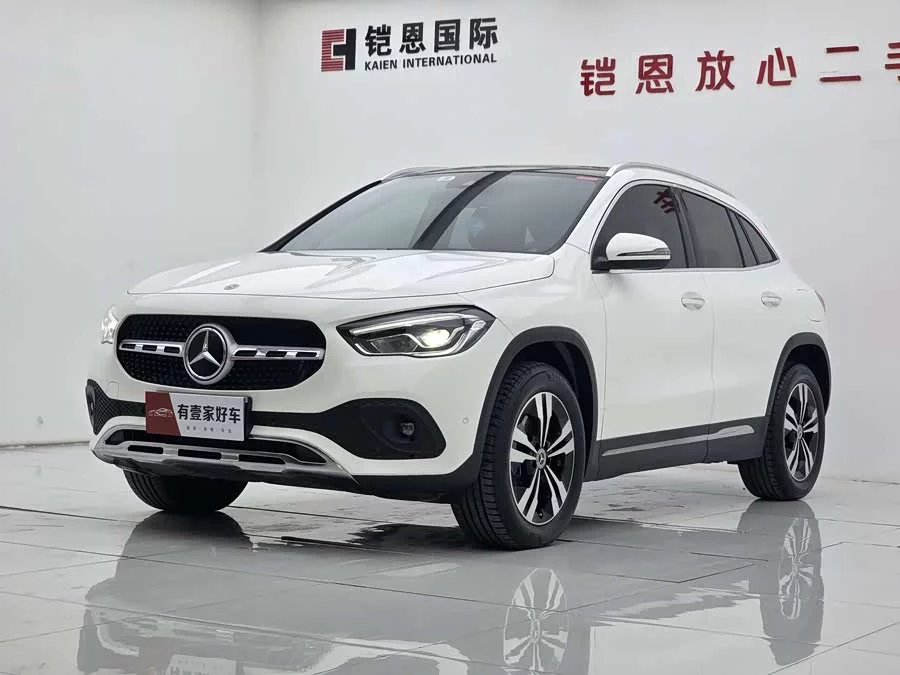 Mercedes Benz GLA