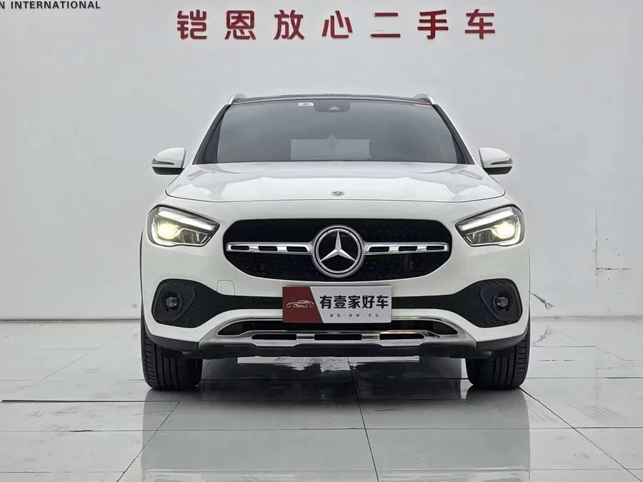 Mercedes Benz GLA