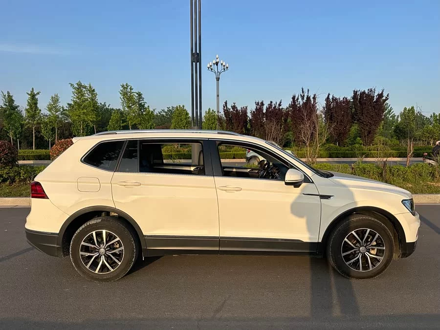 Volkswagen Tiguan L