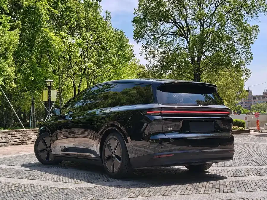 Li Ideal i8