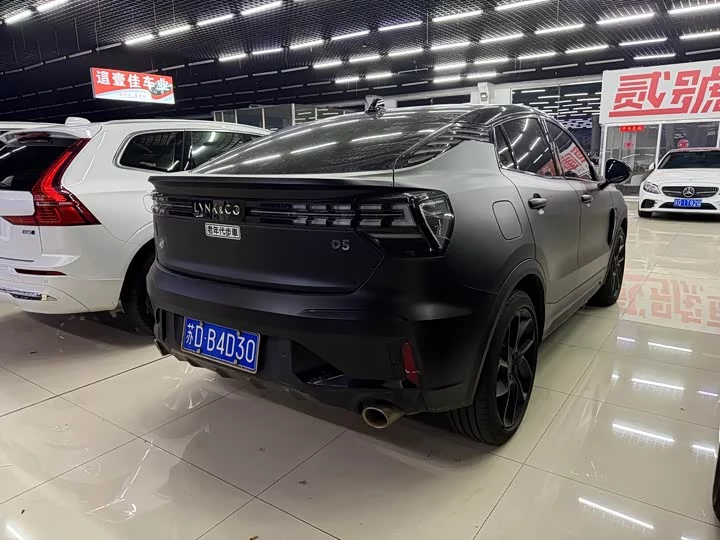 Lynk & Co 05