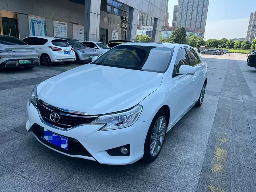 Toyota Reiz