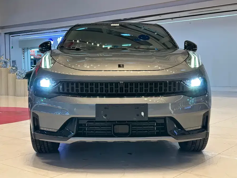 Lynk & Co 05