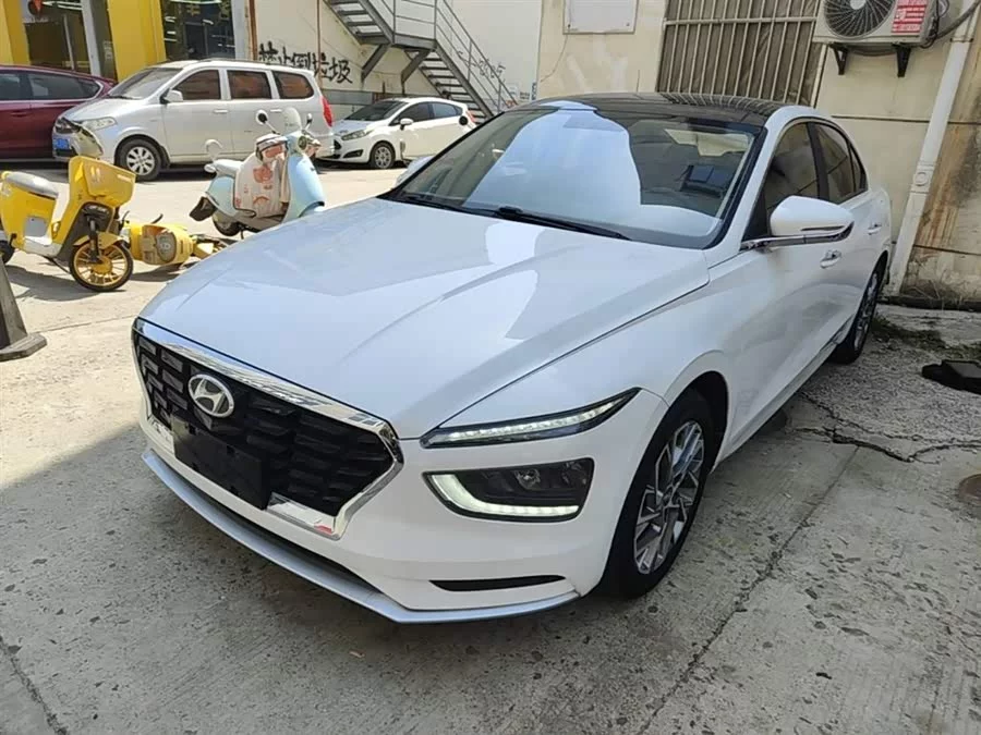 Hyundai Mistra
