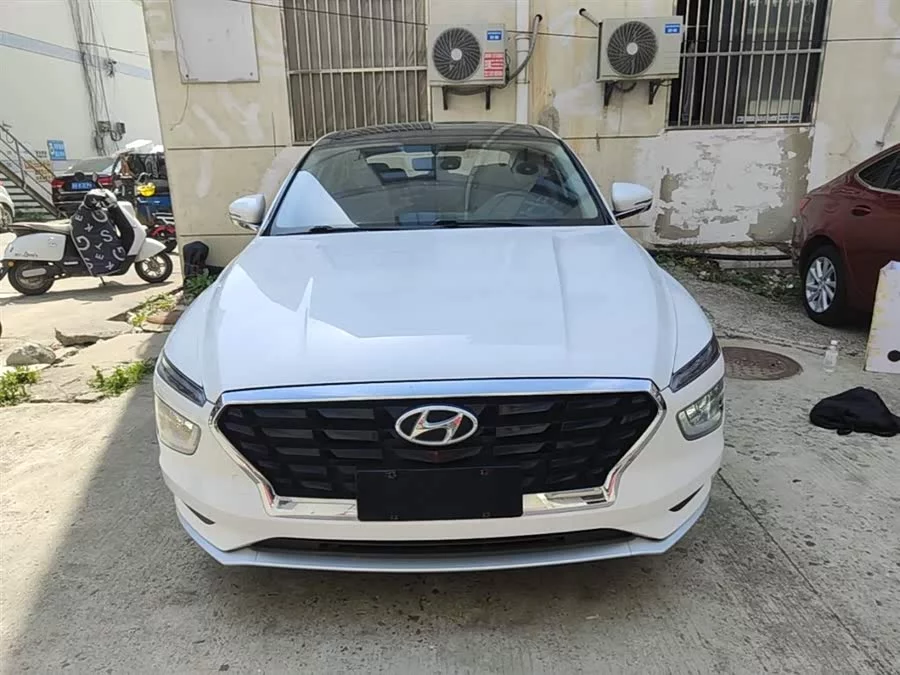 Hyundai Mistra