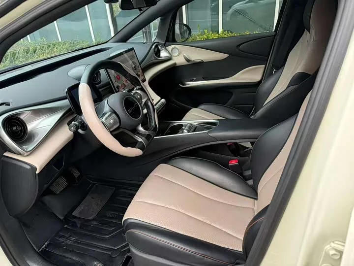 BYD dolphin