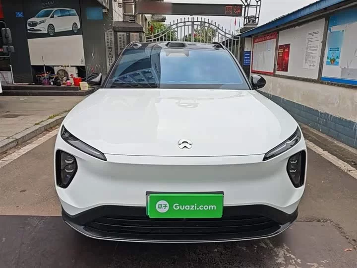 NIO ES6