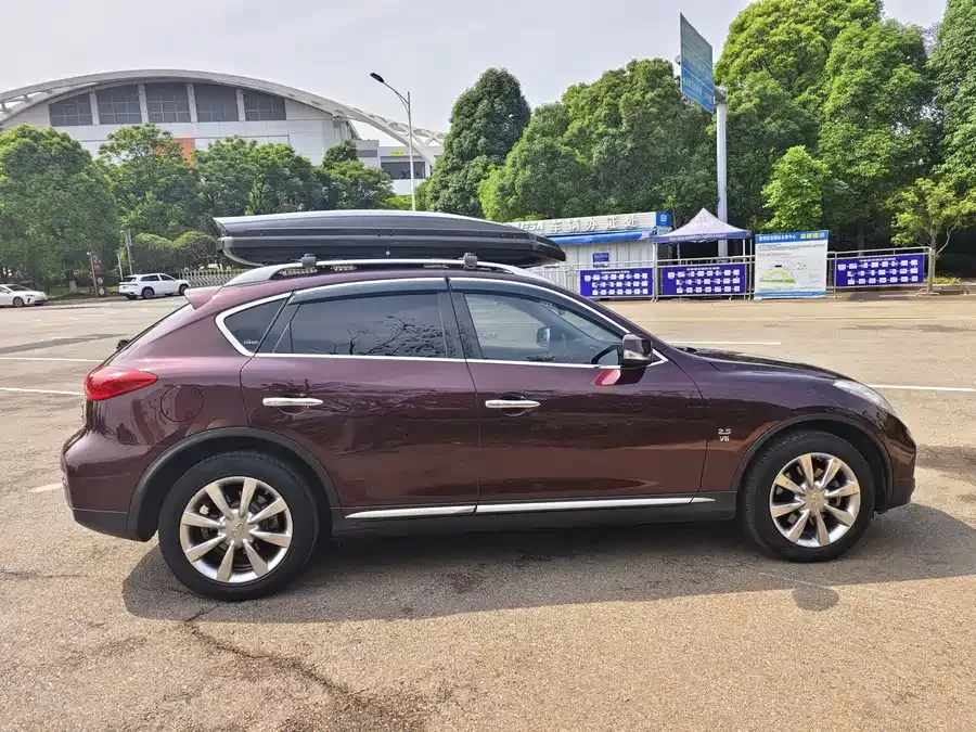 Infiniti QX50